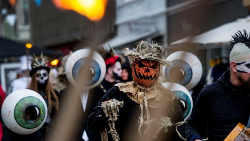 Halloween parade i Vejle gågade