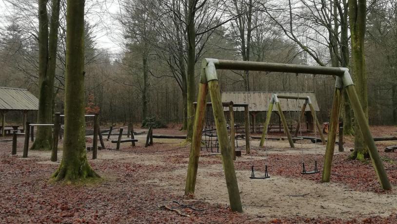 Der Waldspielplatz in Hastrup Plantage im Winter