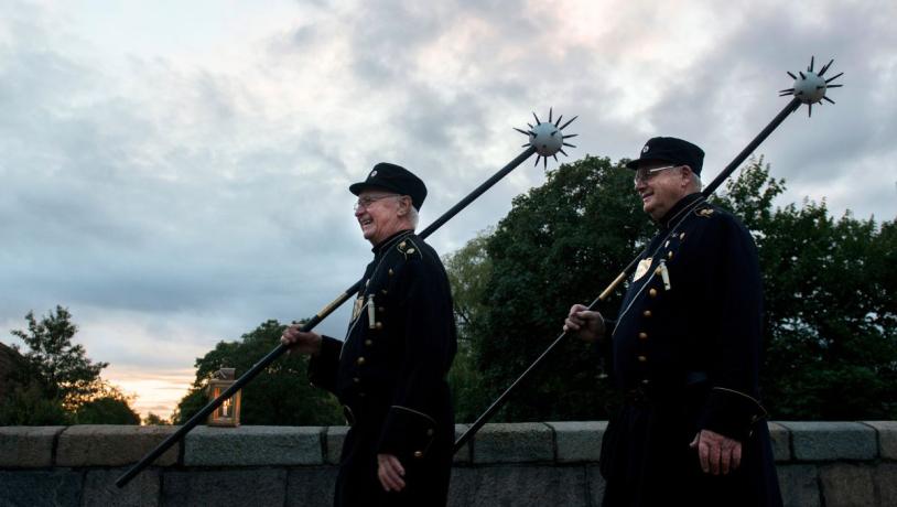 Die Wächter in Vejle singen abends das Wächterlied