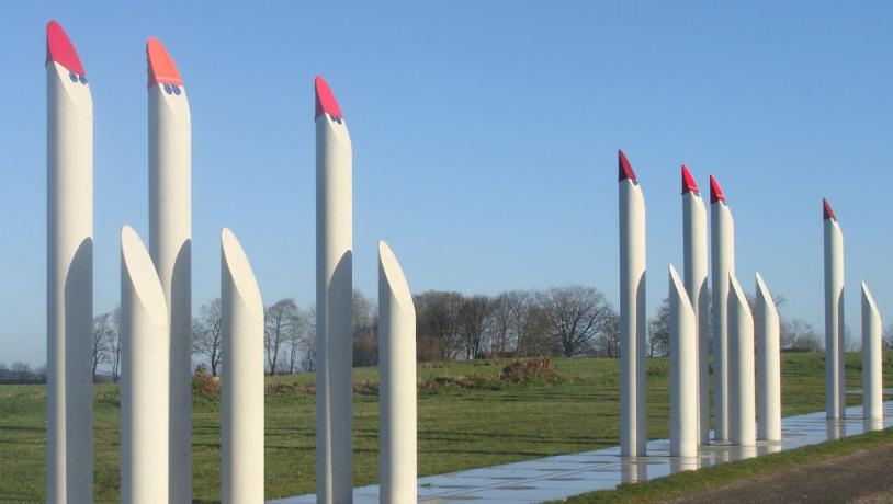 Die Palisade bei Kongernes Jelling mit Pixie-Hüten